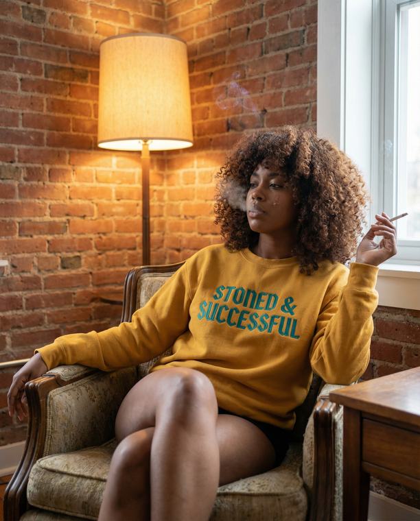 GOOD GIRLS CANNABIS CLUB — Stoned & successful